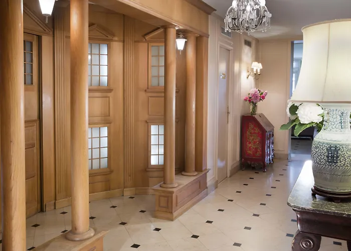 Hôtel du Danube Saint Germain